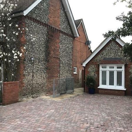 The Coach House 75 Epsom Road Apartman Guildford Kültér fotó